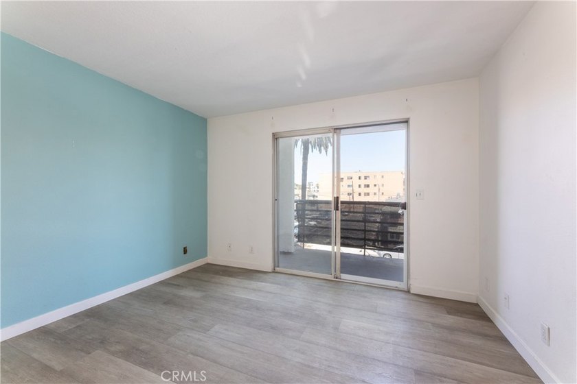 327 Chestnut Avenue, Long Beach - A rare opportunity in the - photo 6