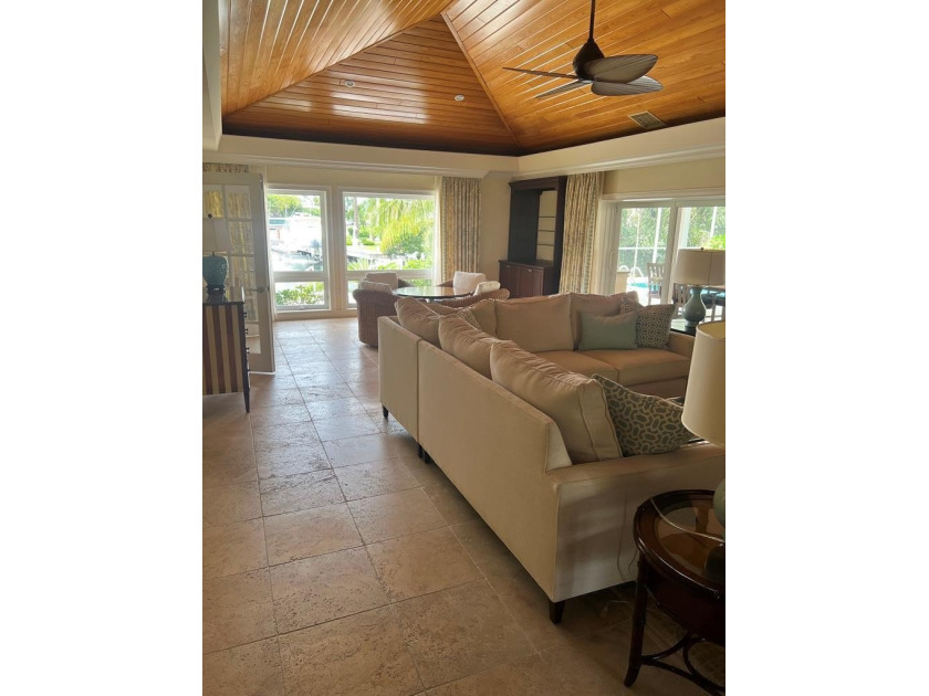 Set on one of Ocean Reef's most private and desirable waterfront - photo 4
