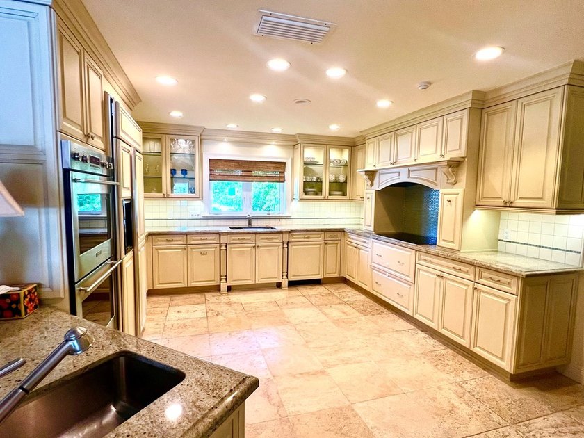 Set on one of Ocean Reef's most private and desirable waterfront - photo 8