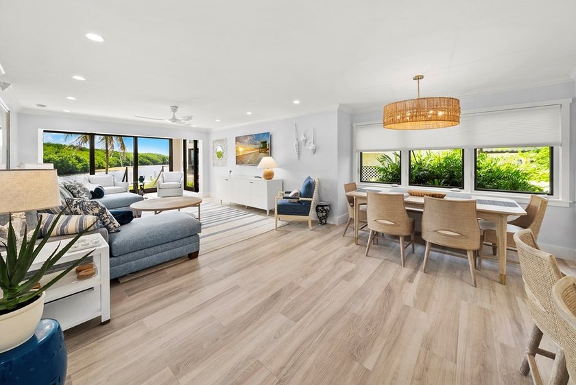 Stunning 4 Br/3 Ba Oceanfront lower-level unit. Designed - photo 3