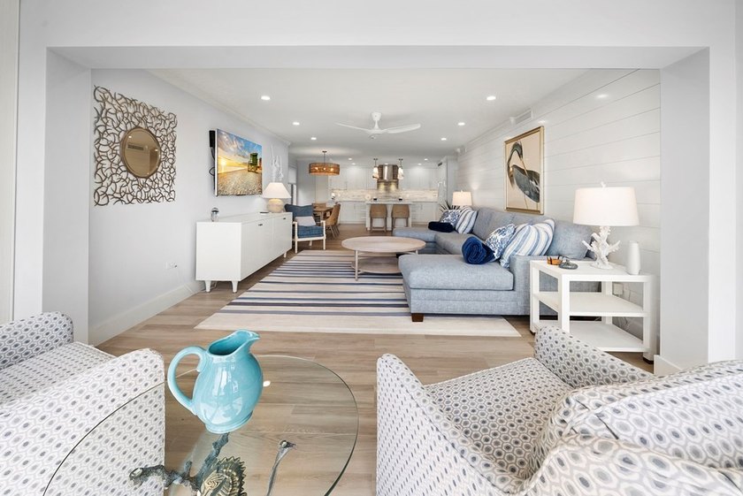 Stunning 4 Br/3 Ba Oceanfront lower-level unit. Designed - photo 4