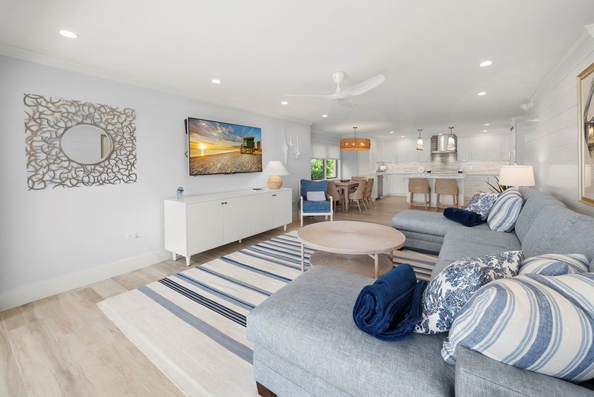 Stunning 4 Br/3 Ba Oceanfront lower-level unit. Designed - photo 6