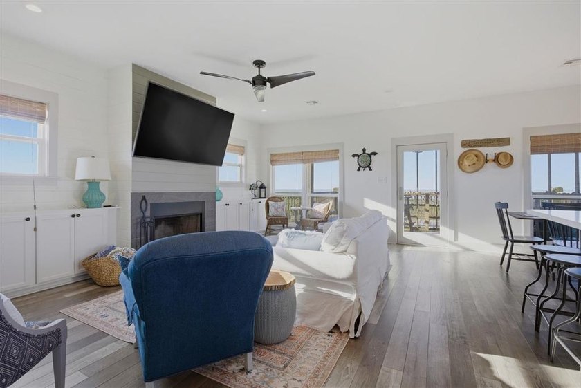 Tucked away in the private, gated beach community of Pelican - photo 4