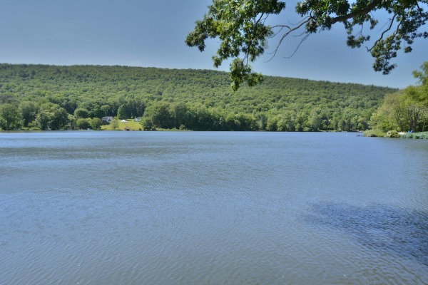 Pinecliff Lake