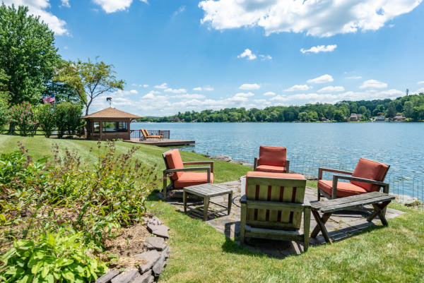 Pinecliff Lake