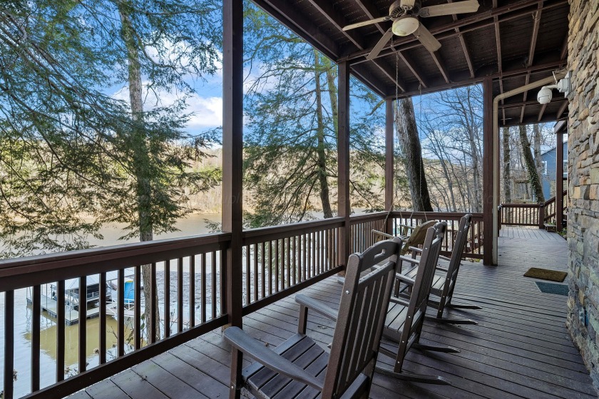 Smith Lake/Rock Creek: Lovely lake home sits among the trees - photo 36