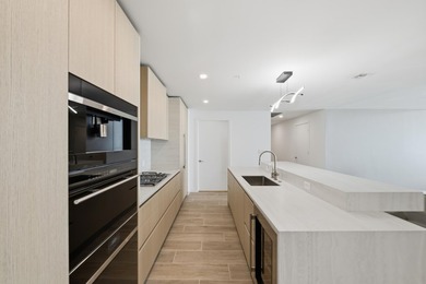 New never lived-in furnished residence with direct eastern ocean - photo 15
