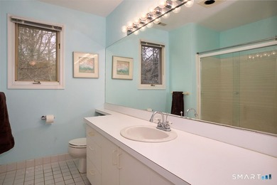 This sensational open-concept home is designed for both comfort - photo 18