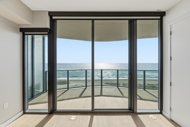 New never lived-in furnished residence with direct eastern ocean - photo 27