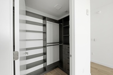 New never lived-in furnished residence with direct eastern ocean - photo 28