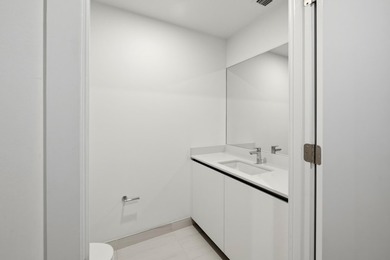 New never lived-in furnished residence with direct eastern ocean - photo 32