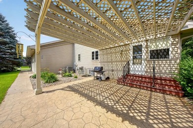 Welcome home to this beautifully maintained 3-bedroom home - photo 5