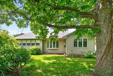 Welcome home to this beautifully maintained 3-bedroom home - photo 8