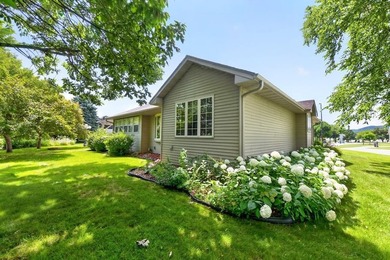 Welcome home to this beautifully maintained 3-bedroom home - photo 9