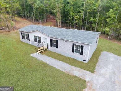 Lake Home For Sale in Eatonton, Georgia