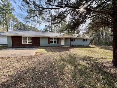 Lake Sam Rayburn  Home For Sale in Etoile Texas