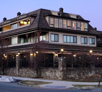 Lake Condo For Sale in Tarrytown, New York