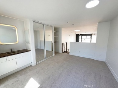 Modern loft-style condo in the heart of San Francisco's SoMa! - photo 19