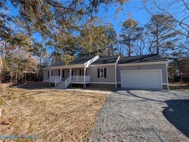 Beaverdam Lake Home For Sale in Gloucester Virginia