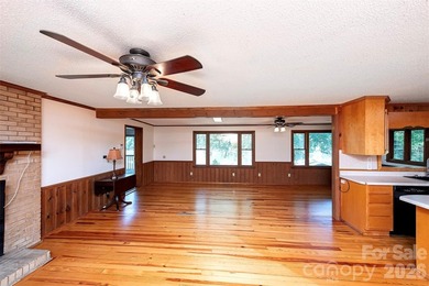 Welcome to this 4-bedroom, 3-bathroom waterfront retreat on the - photo 9