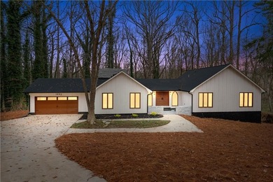 Lake Spivey Home Sale Pending in Jonesboro Georgia