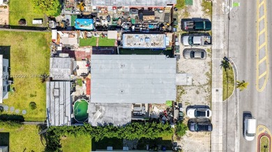Prime investment opportunity in the heart of South Miami, just 3 - photo 32