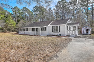 Lake Moultrie Home For Sale in Moncks Corner South Carolina