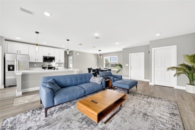 This beautiful and better than new 3-bedroom, 2-bathroom home - photo 14