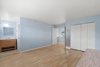 Welcome to this beautifully updated 4-bedroom, 3.5-bath home in - photo 18