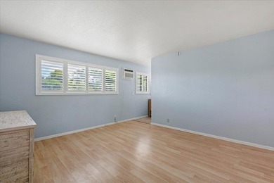 Welcome to this beautifully updated 4-bedroom, 3.5-bath home in - photo 19