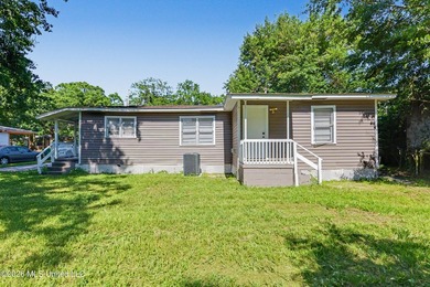 Lovely updated home with completely remodeled Kitchen including - photo 20
