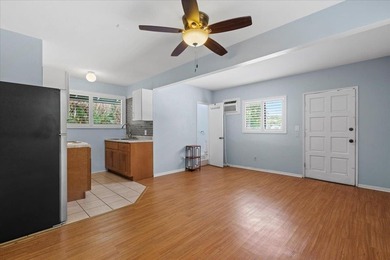 Welcome to this beautifully updated 4-bedroom, 3.5-bath home in - photo 25
