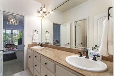 Exceptional Custom Home by Carl Gray Hinson in Prestigious - photo 30