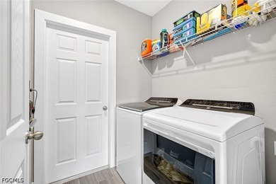 This beautiful and better than new 3-bedroom, 2-bathroom home - photo 31