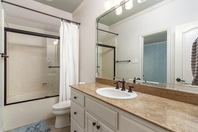 Exceptional Custom Home by Carl Gray Hinson in Prestigious - photo 36