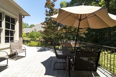 Exceptional Custom Home by Carl Gray Hinson in Prestigious - photo 39