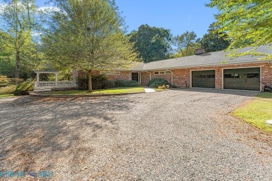 Golden Eagle Pond Home For Sale in Kilmarnock Virginia