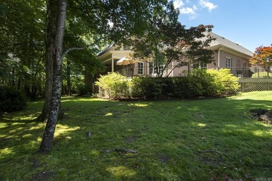 Exceptional Custom Home by Carl Gray Hinson in Prestigious - photo 43