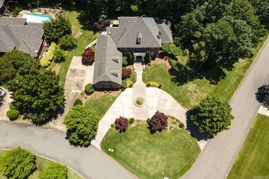 Exceptional Custom Home by Carl Gray Hinson in Prestigious - photo 46