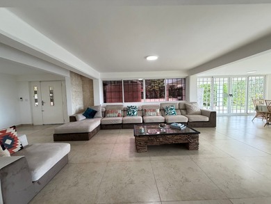 Majestic Family Home in Albrook with Private Gardens
Set in one - photo 8