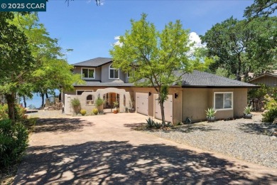Lake Home For Sale in Hidden Valley Lake, California