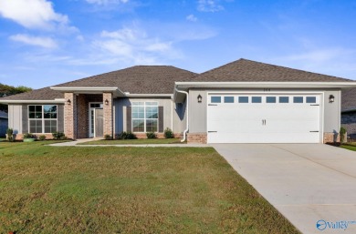 (private lake, pond, coastal) Home For Sale in Huntsville Alabama