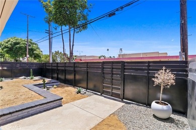 Welcome to this charming North Alamitos Beach condo, ideally - photo 3