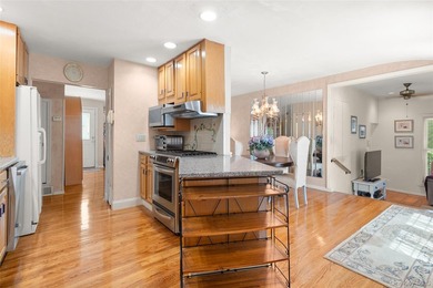Welcome to this beautifully maintained and spacious home nestled - photo 3