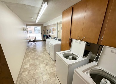 Stunning main floor 2-bedroom, 2-bath condominium in the Austin - photo 18