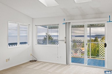 Wake up to breathtaking views of the Strait of Juan de Fuca - photo 5