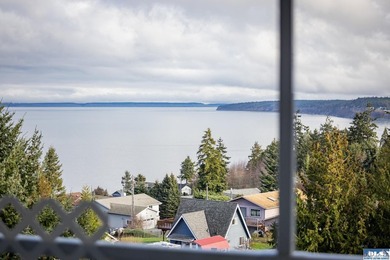 Wake up to breathtaking views of the Strait of Juan de Fuca - photo 9