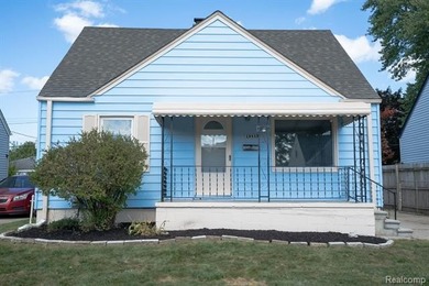 (private lake, pond, creek) Home Sale Pending in Saint Clair Shores Michigan
