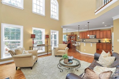 Discover refined living in this elegant full brick home on 3rd - photo 18