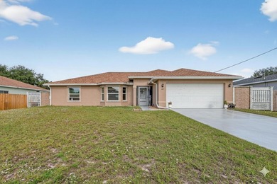 Welcome to this beautifully maintained home offering 3 bedrooms - photo 1
